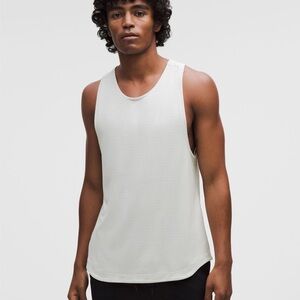 Lululemon Men's dark Heather gray Sleeveless Shirt NWT size XS